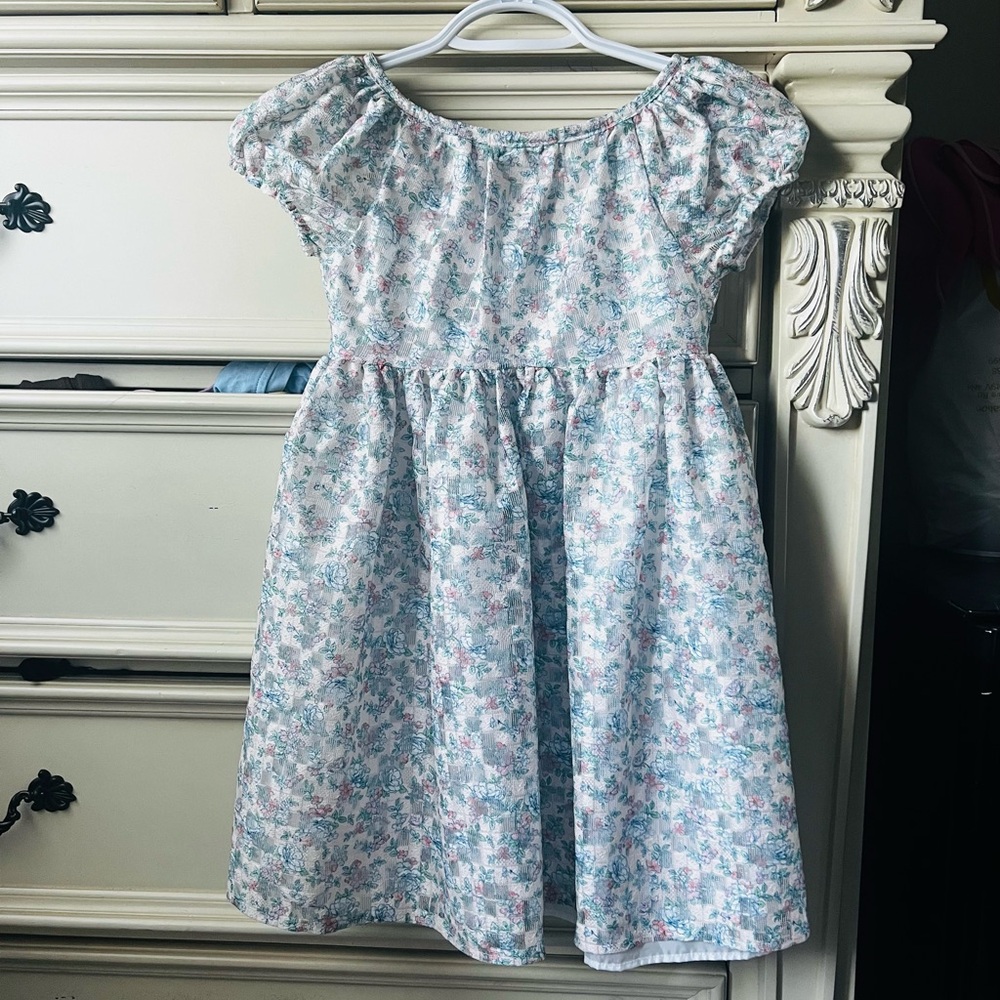 Girls clothes age 5-7